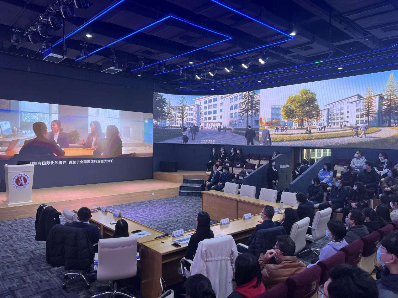 图为活动现场 图为活动现场