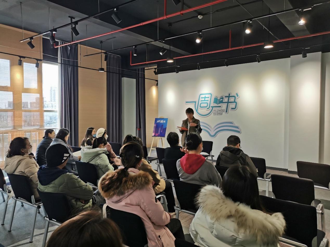 图为活动现场 图为活动现场