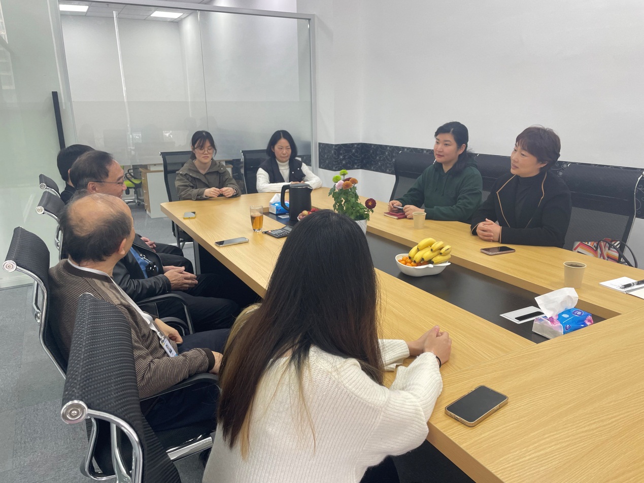 商务经济学院领导班子、系主任及专任教师走访泰乙税务师事务所 商务经济学院领导班子、系主任及专任教师走访泰乙税务师事务所