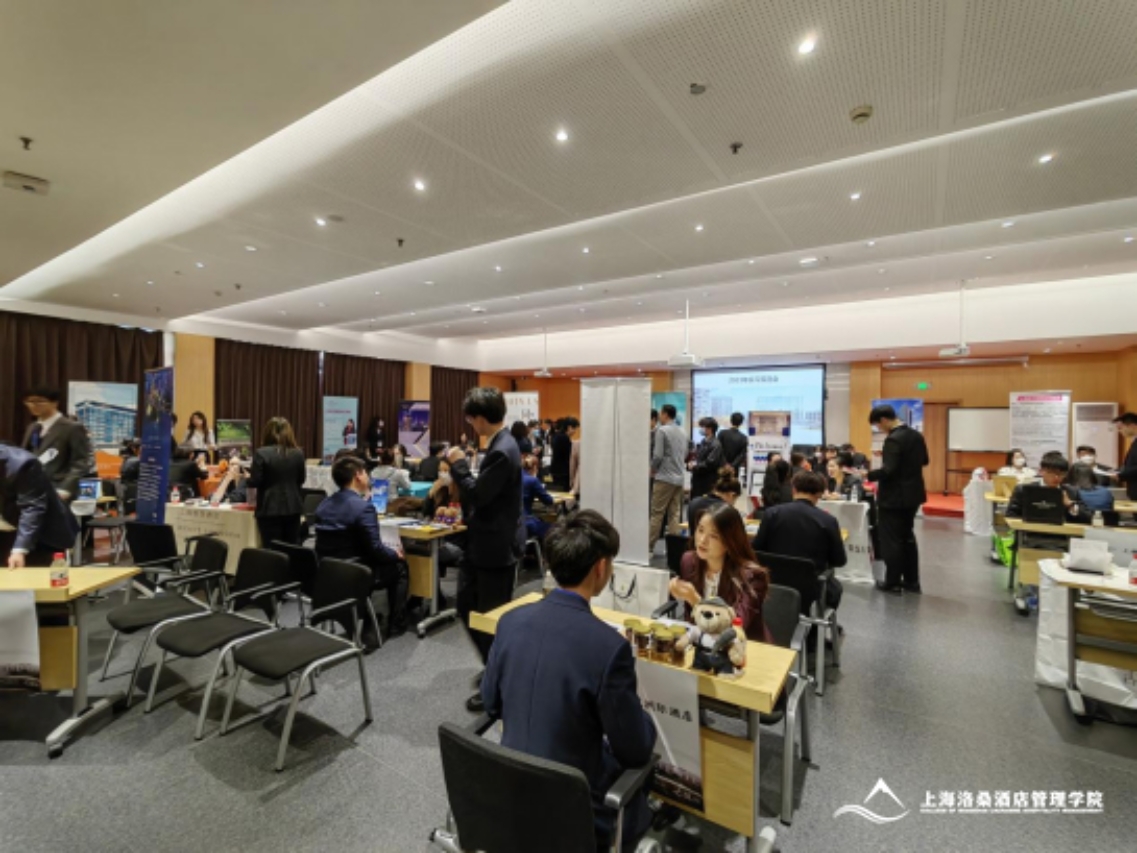 图为实习双选会现场 图为实习双选会现场