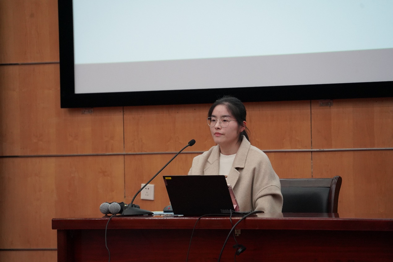 图为刘瑜分享经验 图为刘瑜分享经验