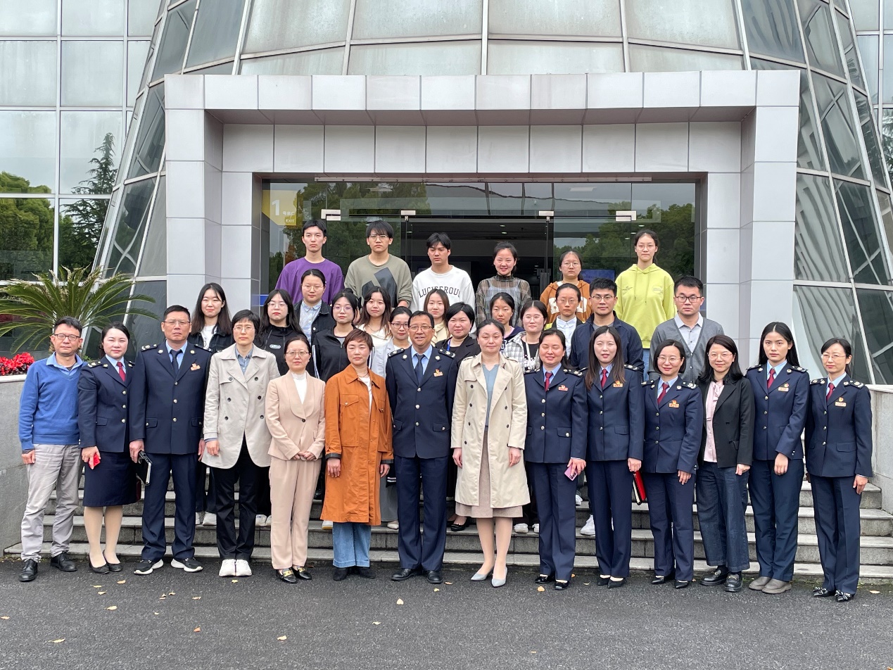 与会人员合影 与会人员合影