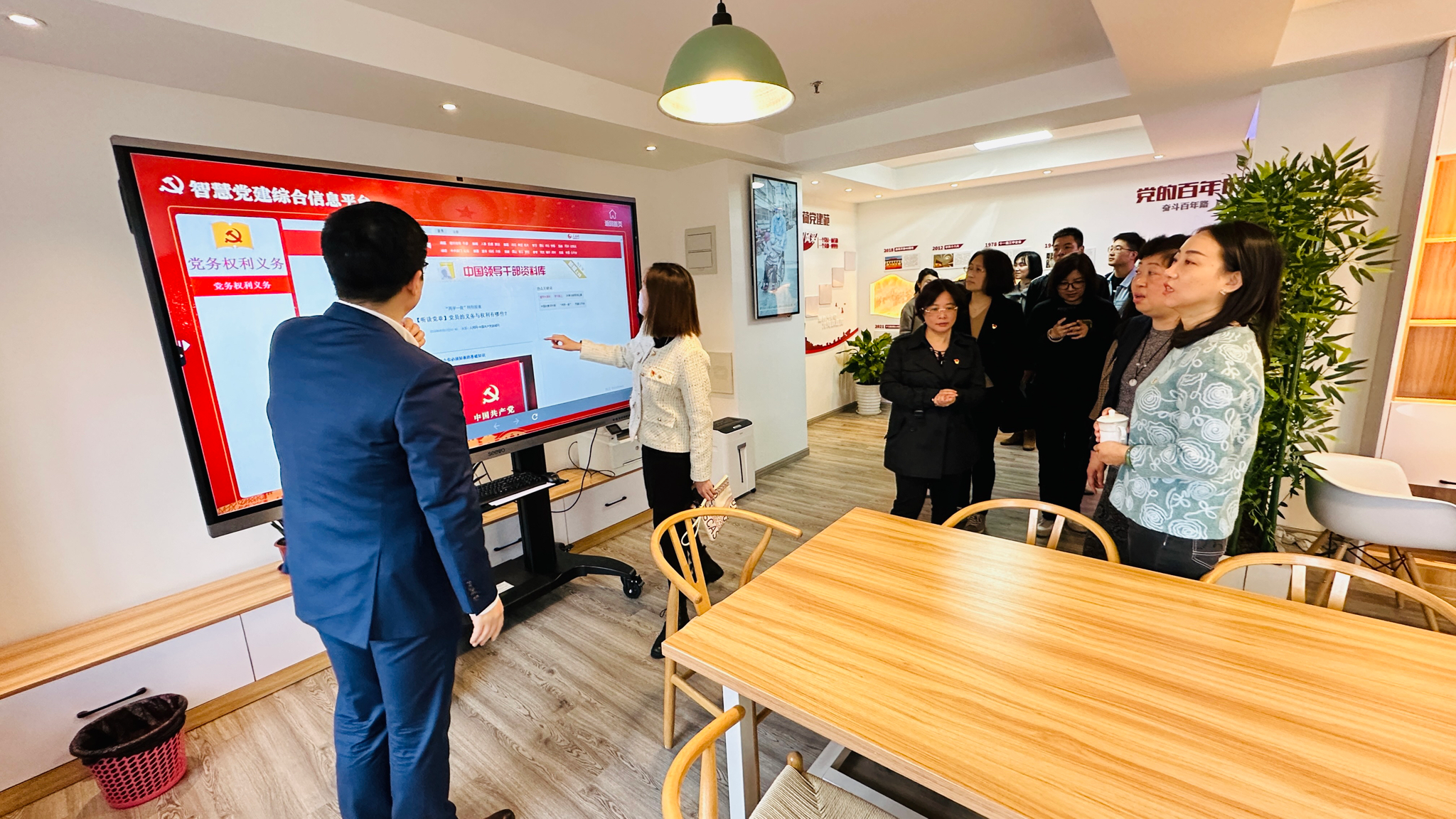 图为共建活动现场 图为共建活动现场