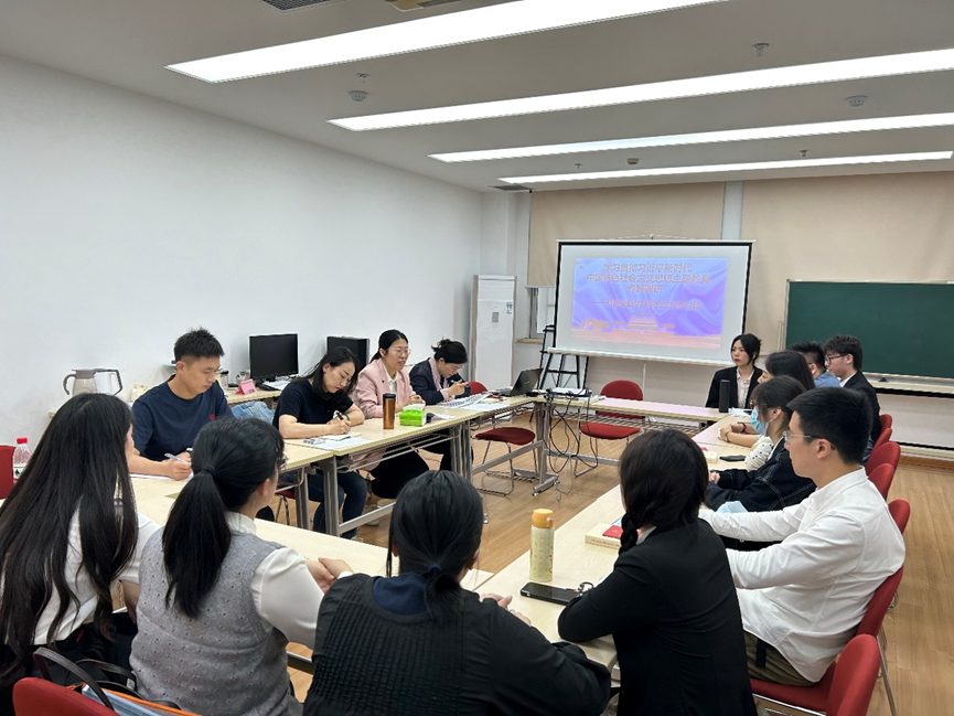 图为毕业生党员座谈会