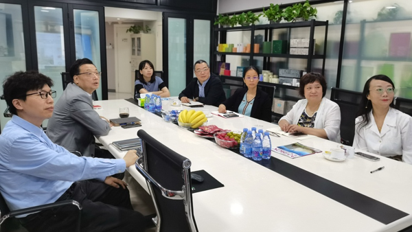 图为访企拓岗会议现场