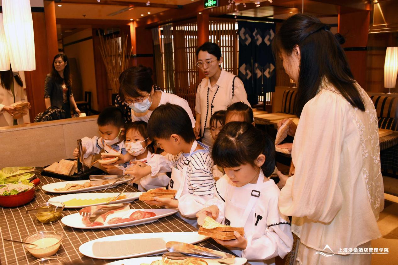 图为体验日活动现场 图为体验日活动现场