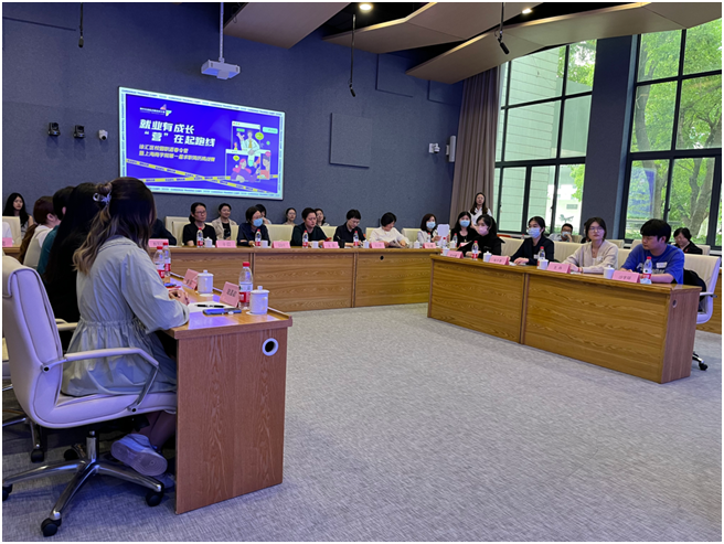 图为决赛现场 图为决赛现场