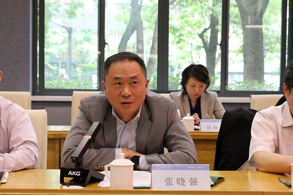 锦江国际集团党委副书记、总裁张晓强发言