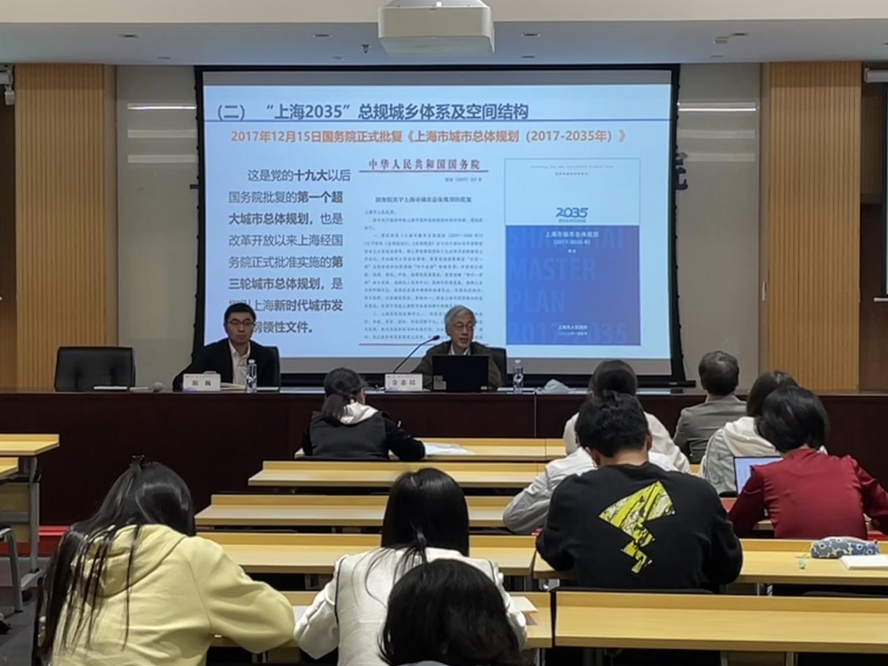 图为主题教育现场 图为主题教育现场