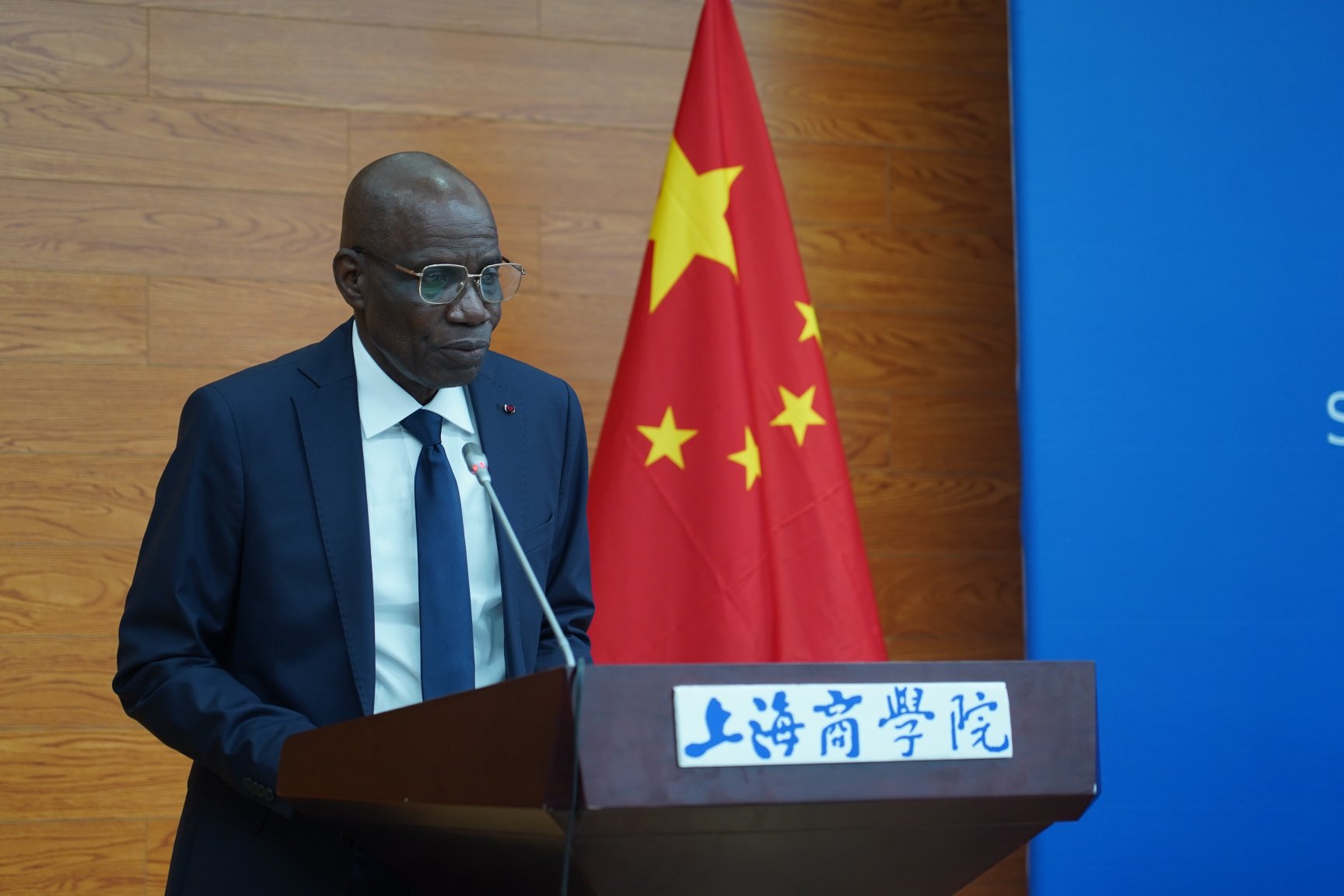 图为学员代表发言