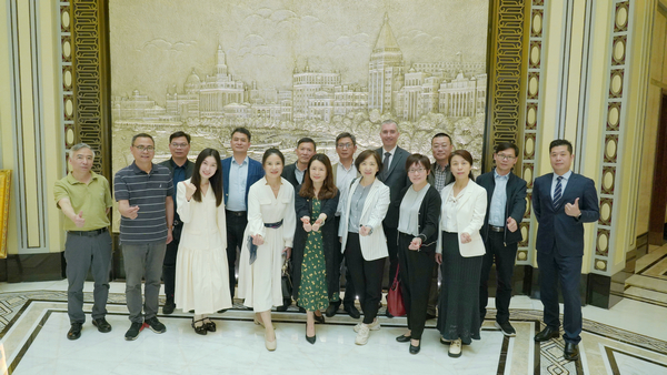 中高职院校校长班和平饭店参访合影