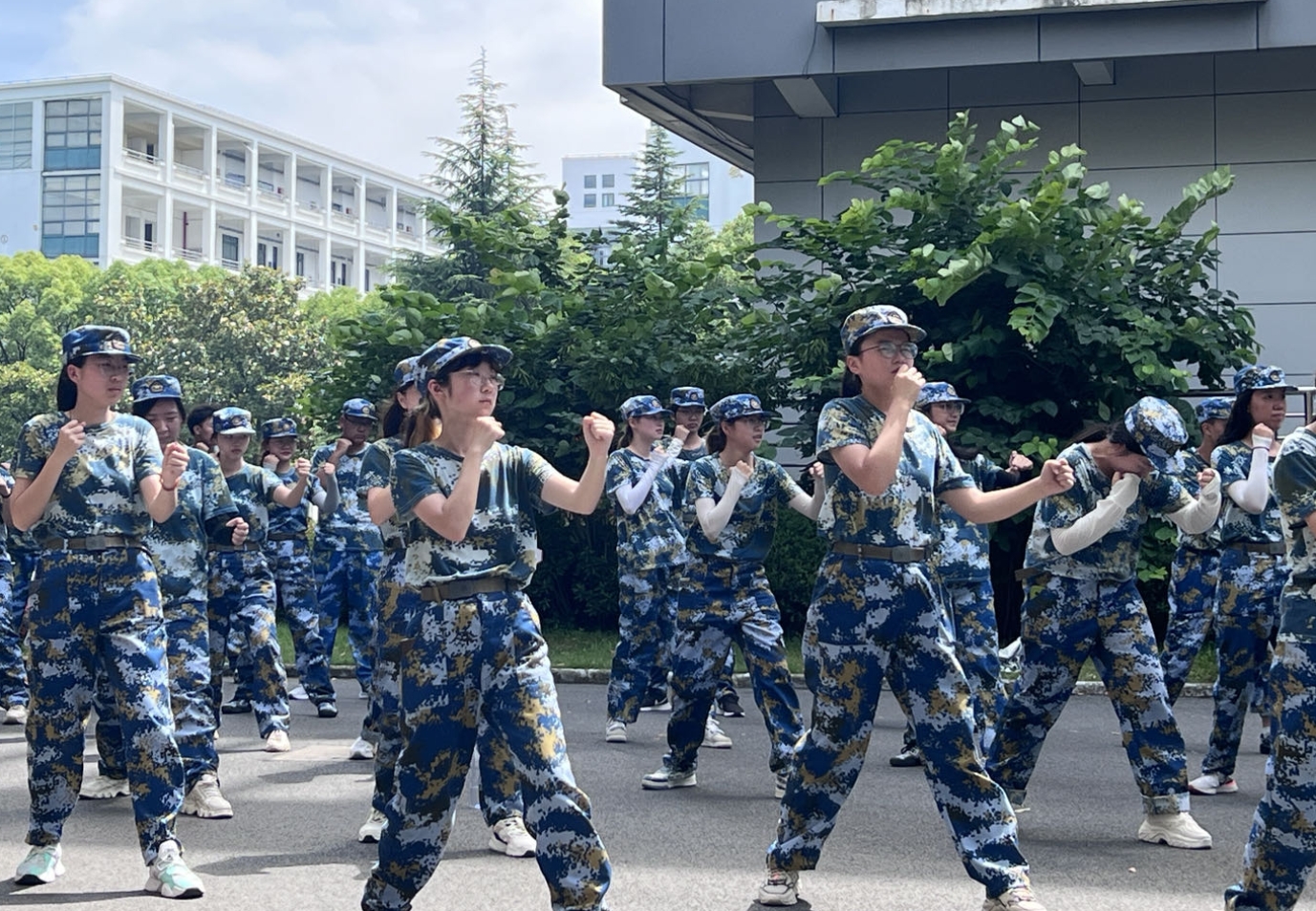 同学们的训练瞬间