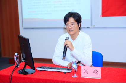 机关党总支第六党支部书记谈嵘主持 机关党总支第六党支部书记谈嵘主持