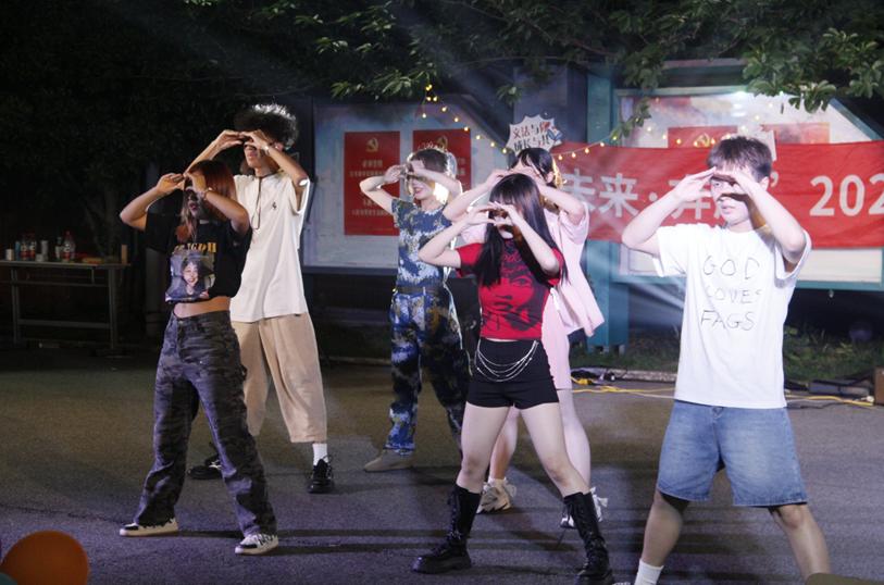 音乐节歌舞表演