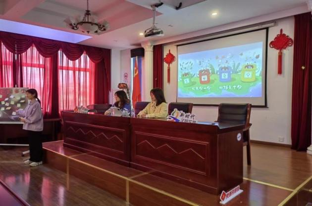 同学宣讲会及“变废为宝”现场活动 同学宣讲会及“变废为宝”现场活动