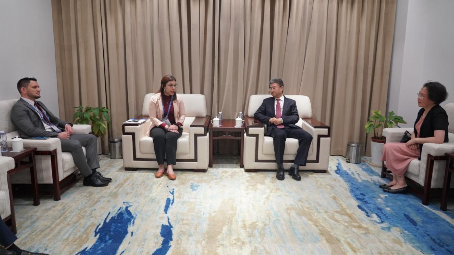 图为会见现场 图为会见现场