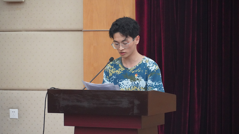 校园文化部负责人李翔 校园文化部负责人李翔