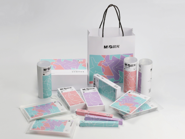 作品名称:晨光中性笔系列包装设计 设计:陈紫涵同学 指导教师:罗兵 作品名称:晨光中性笔系列包装设计 设计:陈紫涵同学 指导教师:罗兵