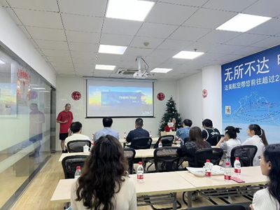 图6-1 学生参加长宁区IN动力求职能力实训营