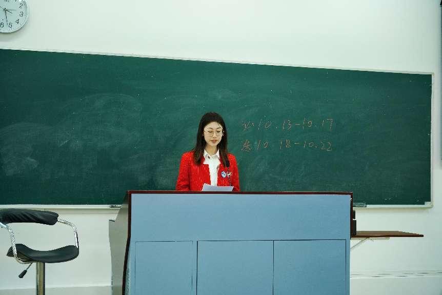 本届进博会“小叶子”宣传联络员李诗怡发表感想