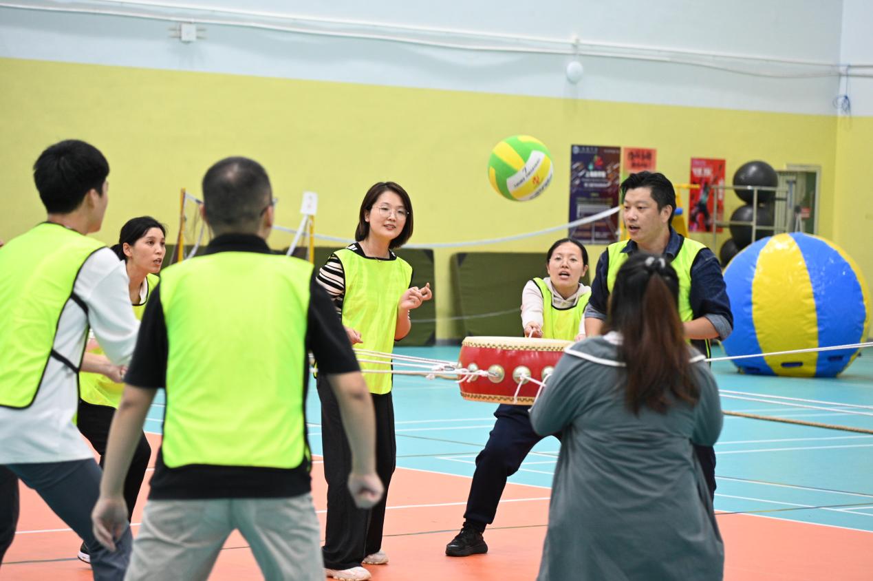 图为各团队比赛照片 图为各团队比赛照片