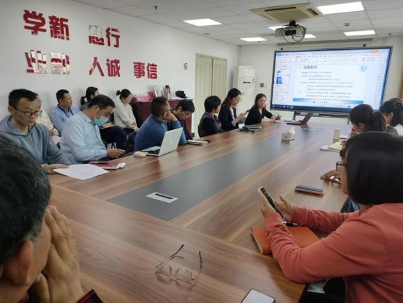 四位教师结合自身的论文指导经历分享经验和体会 四位教师结合自身的论文指导经历分享经验和体会