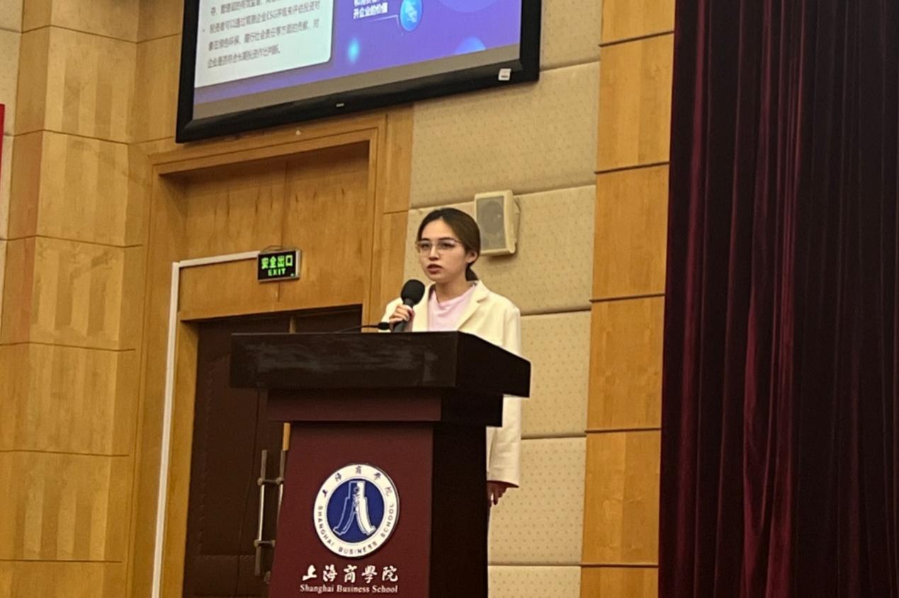 图为蒋可唯分享项目经验