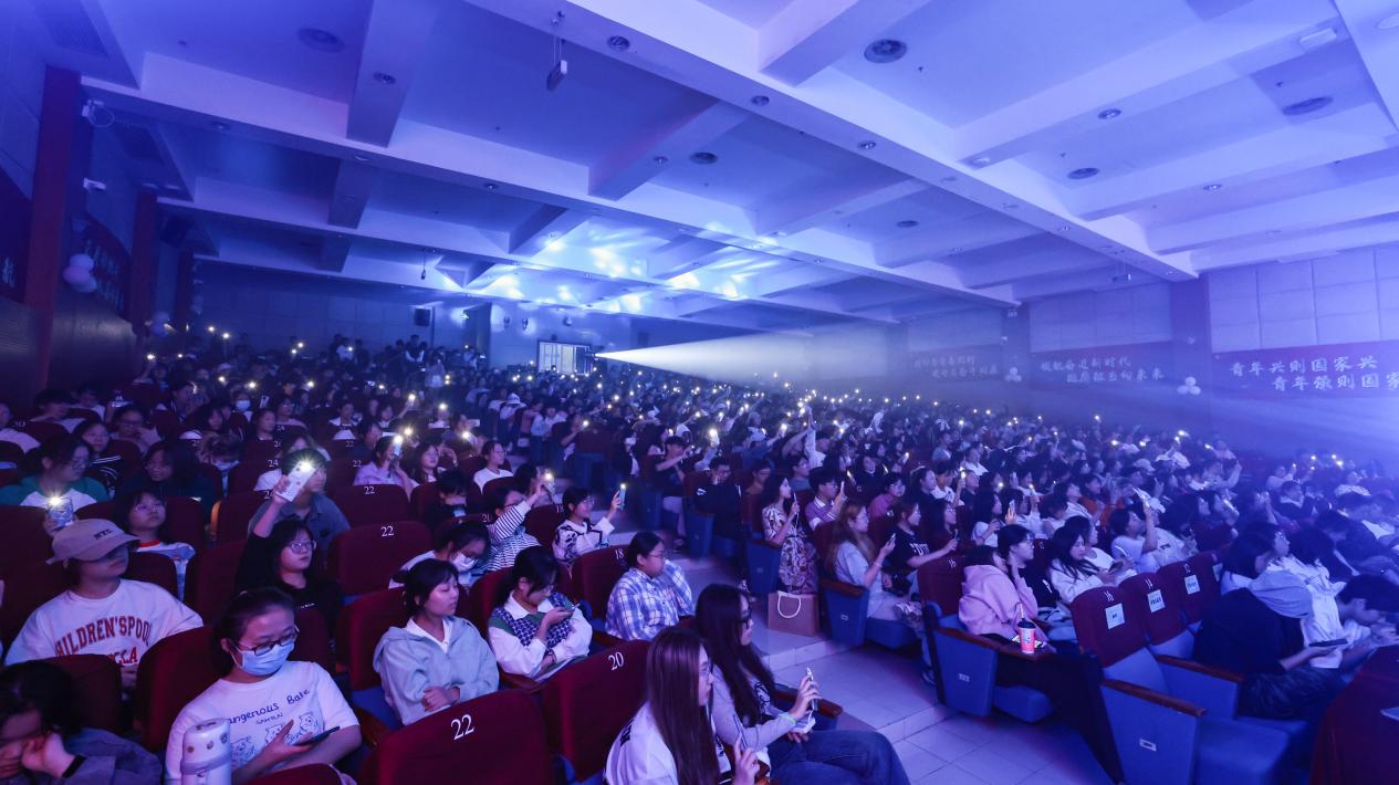 决赛观众 决赛观众