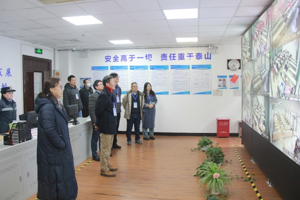 上海商学院校领导带队集中巡查2023-2024学年秋季学期期末考试工作