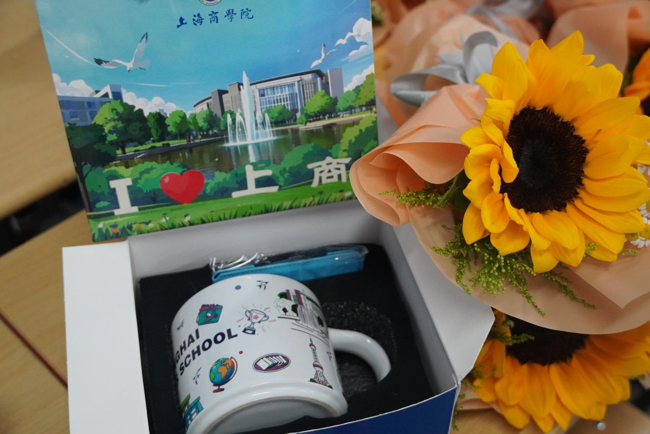 图1为毕业伴手礼